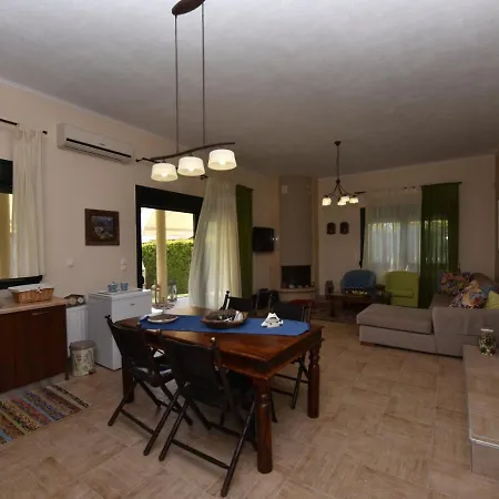 Lia Sea View - Halkidiki Дом отдыха Неа-Потидеа